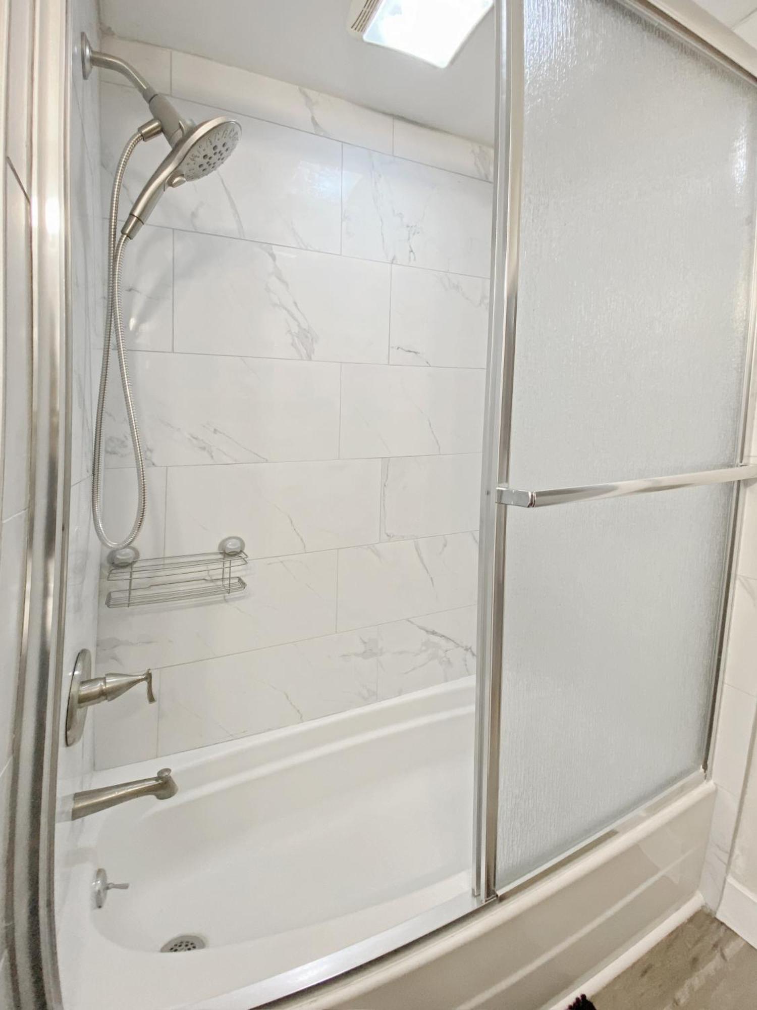 Lux 3Br, Steps From Airport, U Of R & Grocery Stores Рочестер Экстерьер фото